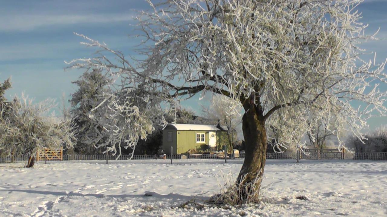 The Abberton Shepherds Hut Ившем Экстерьер фото