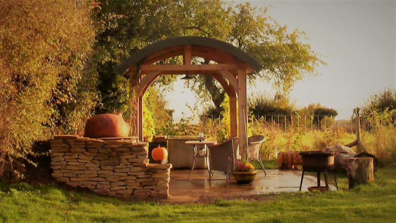 The Abberton Shepherds Hut Ившем Экстерьер фото