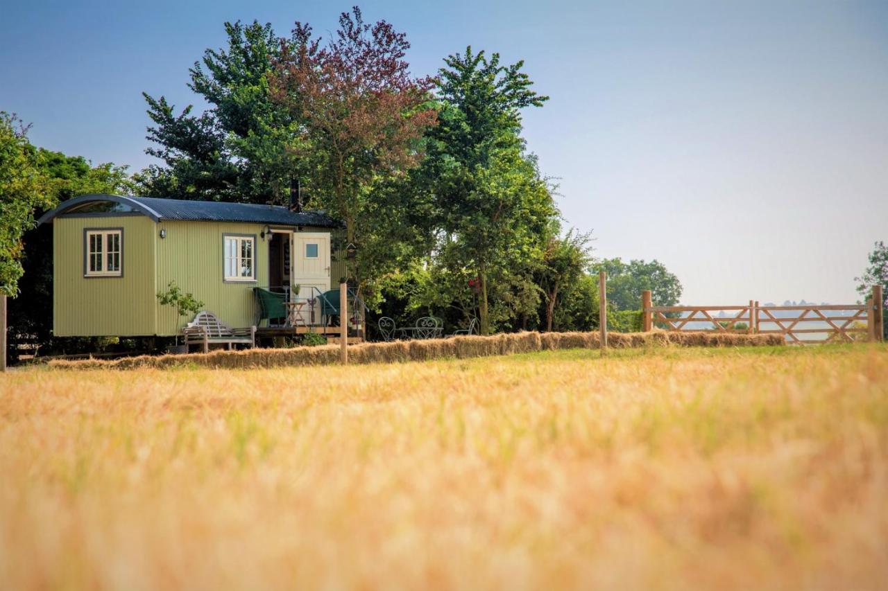 The Abberton Shepherds Hut Ившем Экстерьер фото